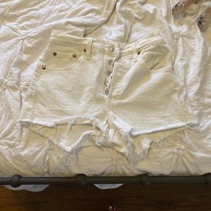 White levi shorts